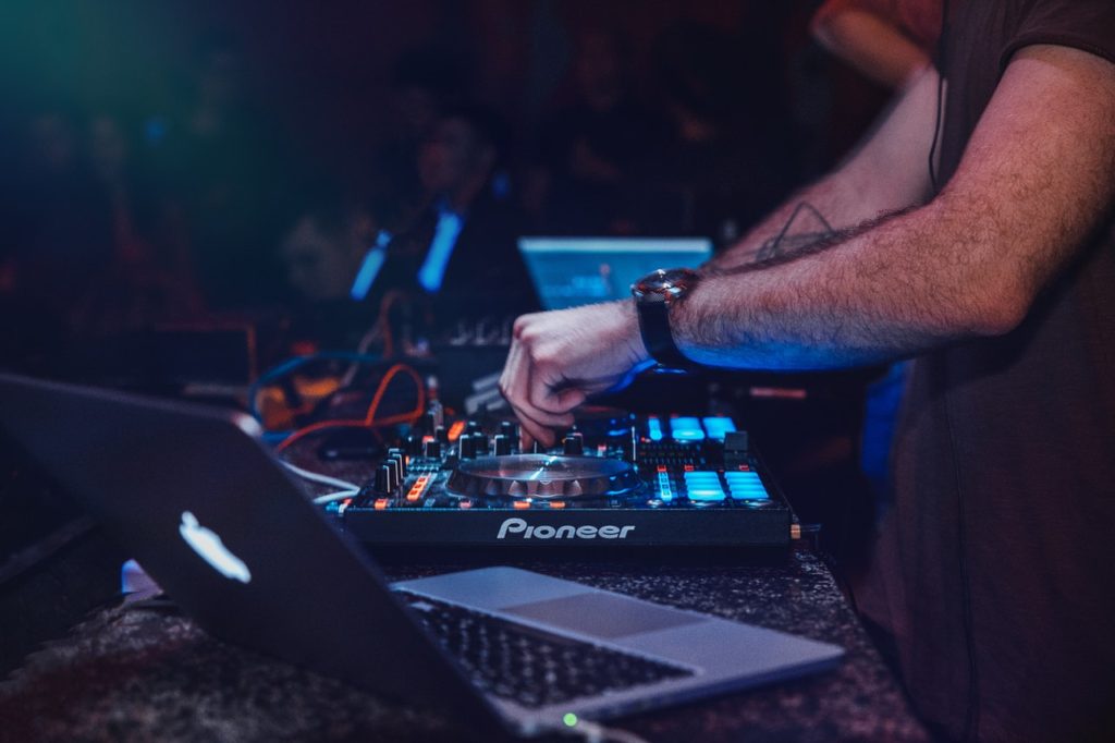 DJ party