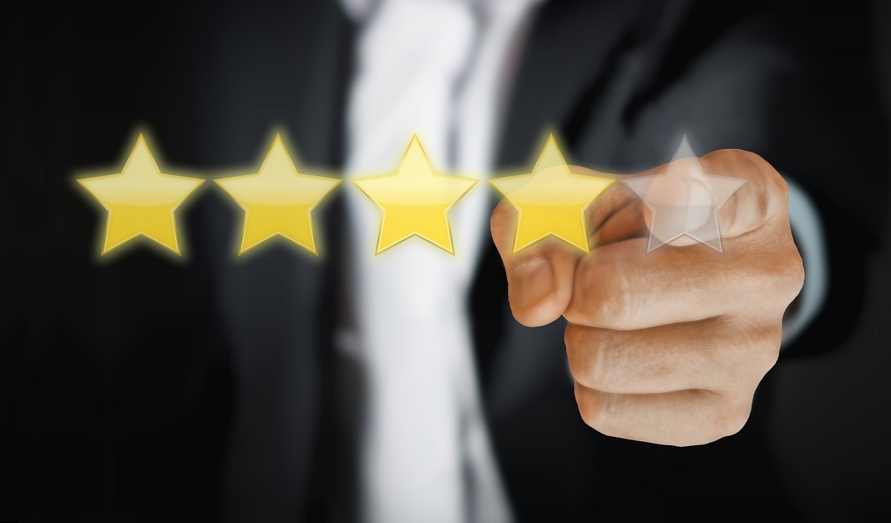 Customer Reviews and Ratings: Choosing the Best IPTV Service Provider